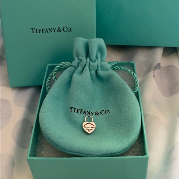 tiffany and co heart pendant - Picture 1 of 3